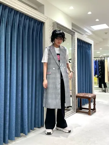 GRACE CONTINENTAL yoshi コーディネート画像