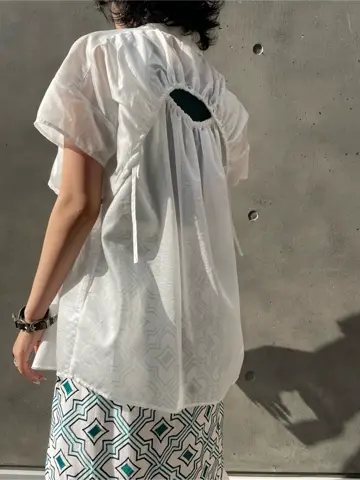 GRACE CONTINENTAL yoshi コーディネート画像