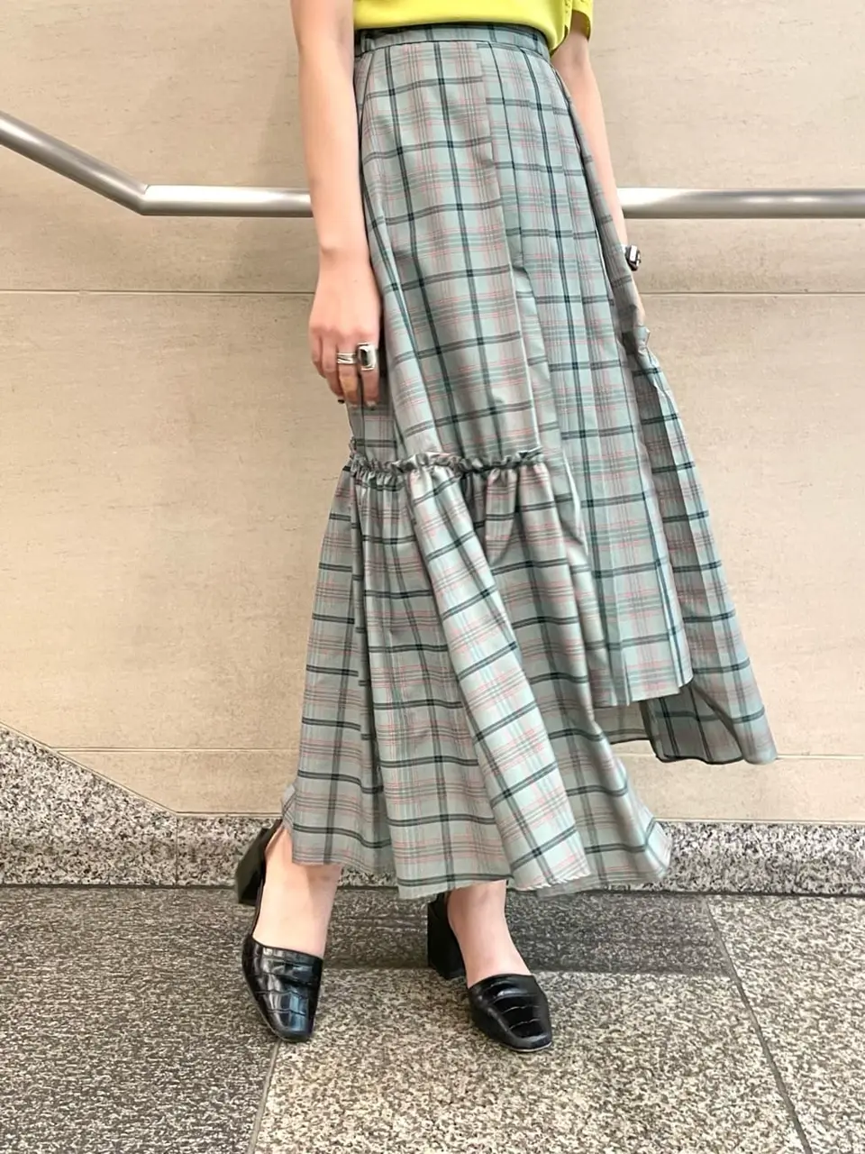 GRACE CONTINENTAL yoshi コーディネート画像