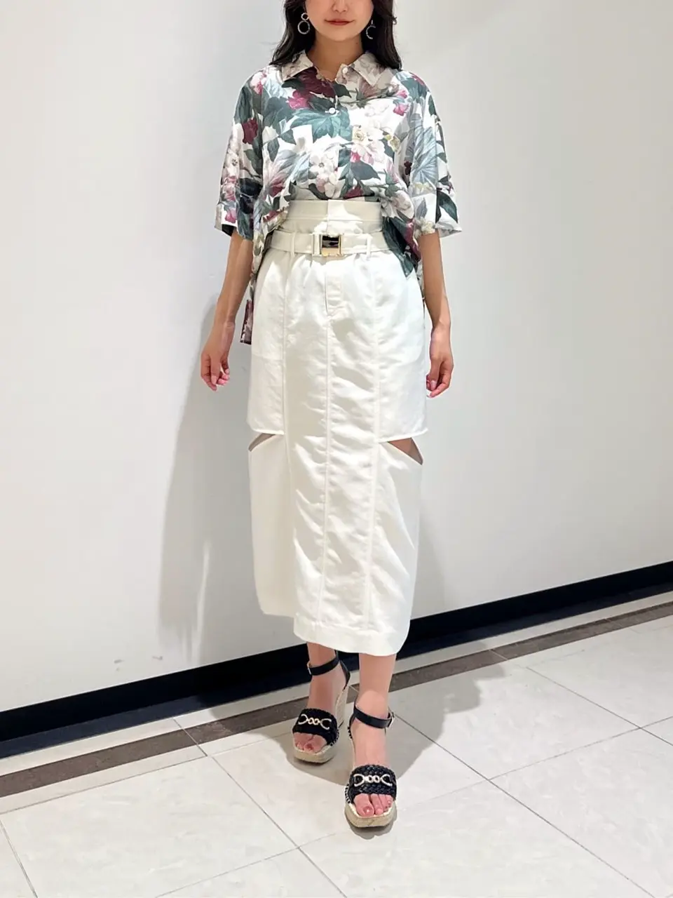 GRACE CONTINENTAL MORITA AI コーディネート画像