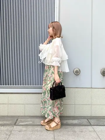 GRACE CONTINENTAL Abe コーディネート画像