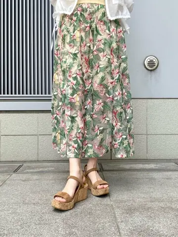 GRACE CONTINENTAL Abe コーディネート画像