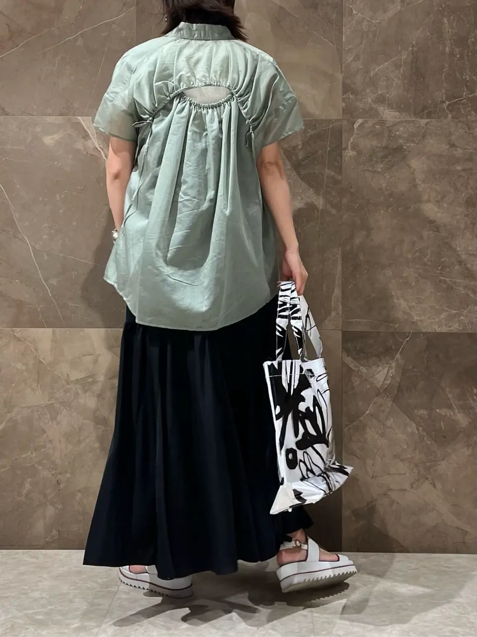 GRACE CONTINENTAL 穐山　香織 コーディネート画像