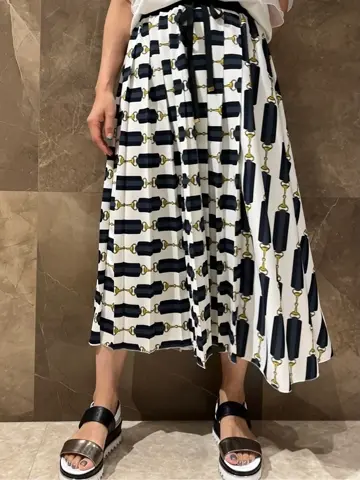 GRACE CONTINENTAL 穐山　香織 コーディネート画像