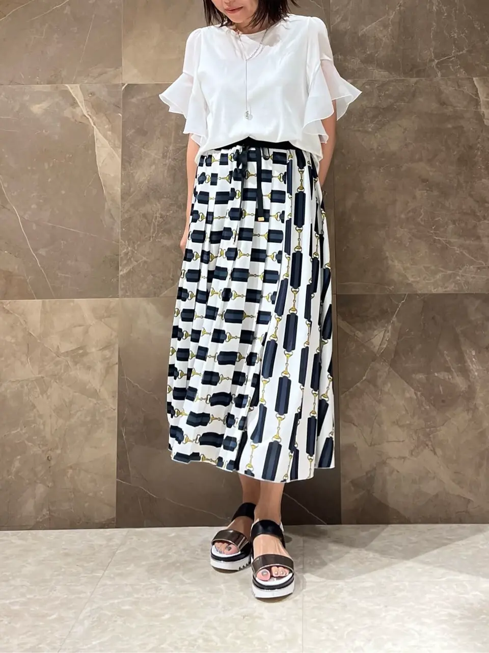 GRACE CONTINENTAL 穐山　香織 コーディネート画像