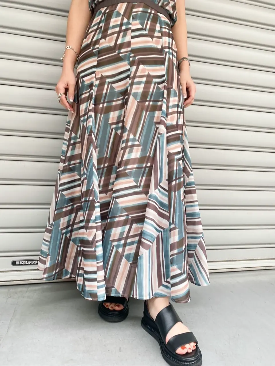 GRACE CONTINENTAL 古川温子 コーディネート画像