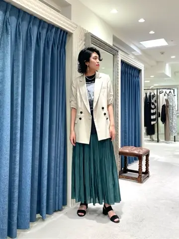 GRACE CONTINENTAL yoshi コーディネート画像