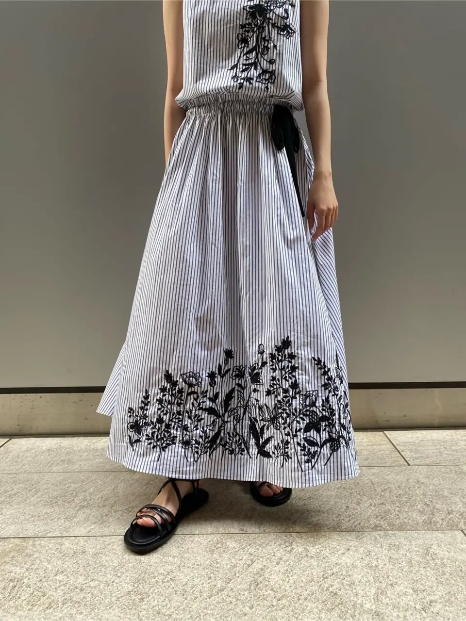 GRACE CONTINENTAL Abe コーディネート画像