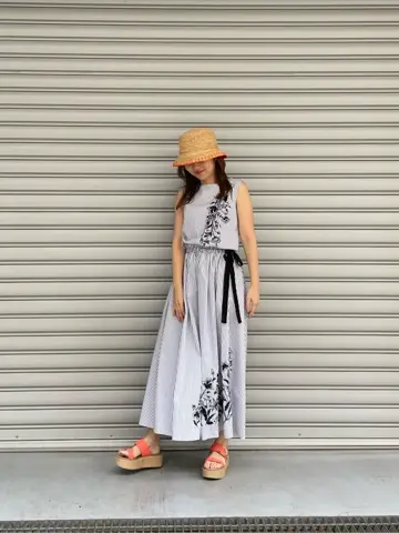 GRACE CONTINENTAL 佐藤　優里香 コーディネート画像