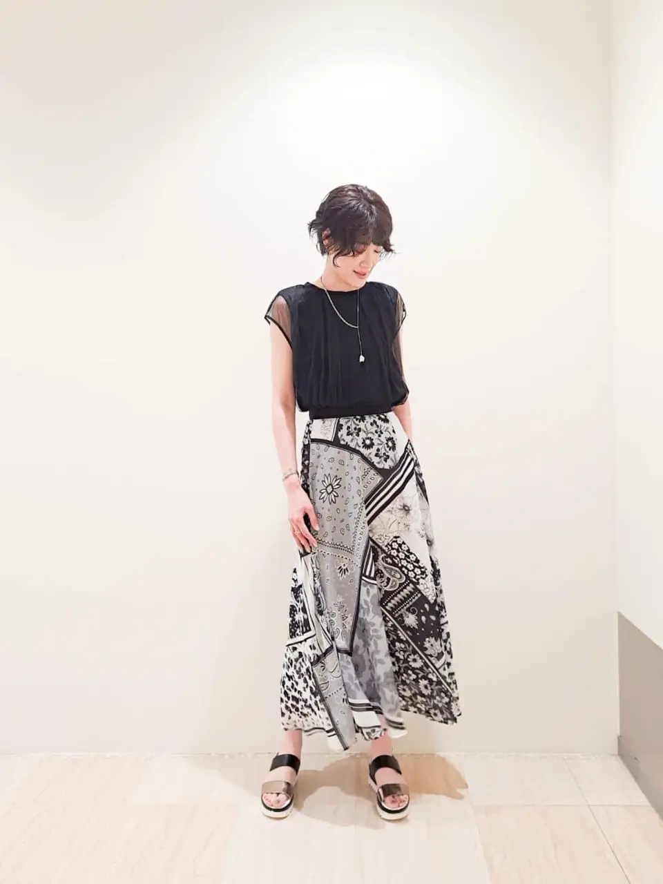 GRACE CONTINENTAL 今野　志保 コーディネート画像