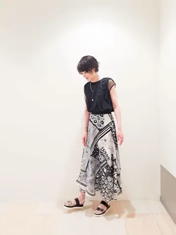 GRACE CONTINENTAL 今野　志保 コーディネート画像