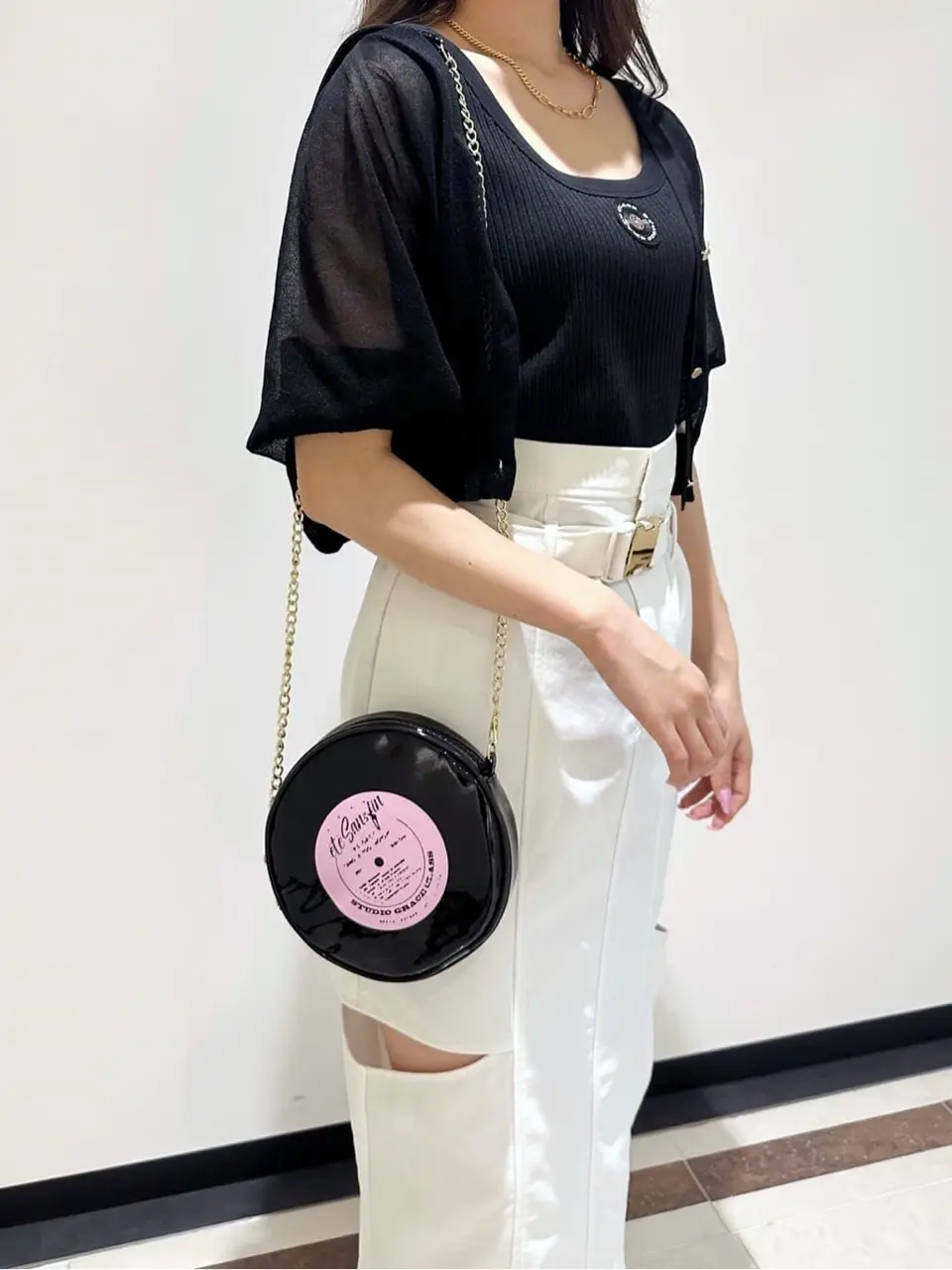 GRACE CONTINENTAL MORITA AI コーディネート画像