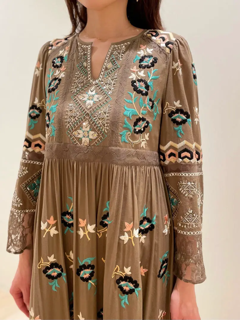 GRACE CONTINENTAL 赤間　 コーディネート画像