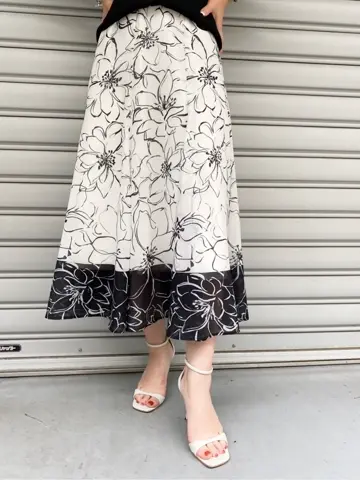 GRACE CONTINENTAL 古川温子 コーディネート画像