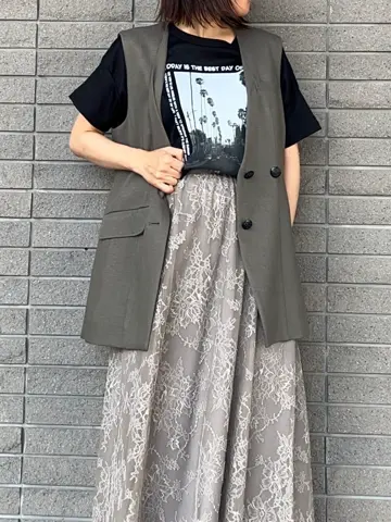 GRACE CONTINENTAL 穐山　香織 コーディネート画像