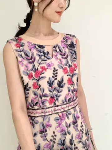 GRACE CONTINENTAL A.Kameyama コーディネート画像