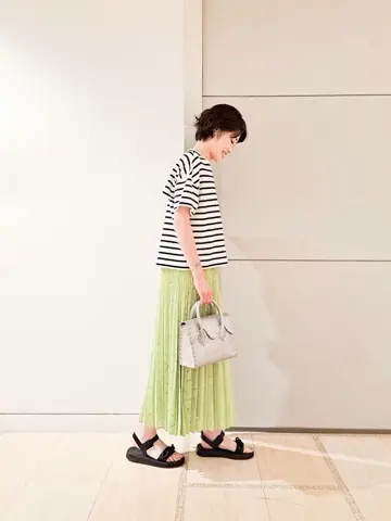 GRACE CONTINENTAL 今野　志保 コーディネート画像