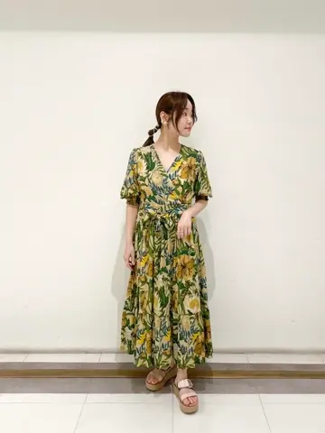 GRACE CONTINENTAL SAYUMI Nagashima コーディネート画像