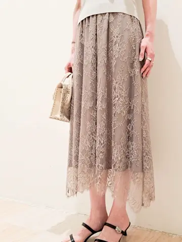 GRACE CONTINENTAL 今野　志保 コーディネート画像