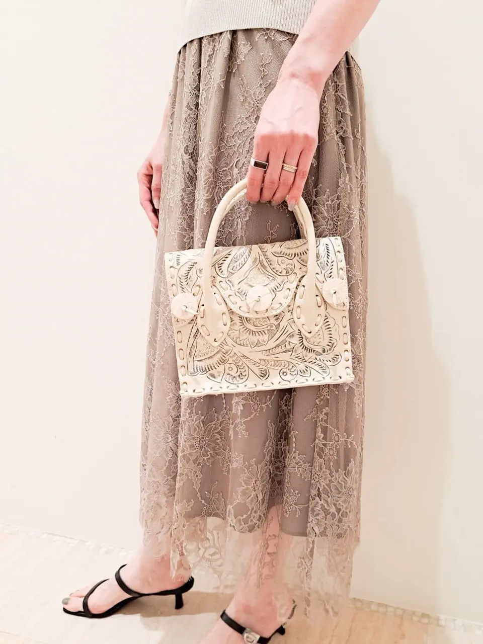 GRACE CONTINENTAL 今野　志保 コーディネート画像