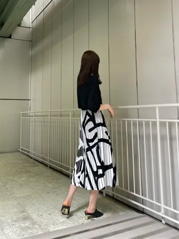 GRACE CONTINENTAL 伊藤　静華 コーディネート画像