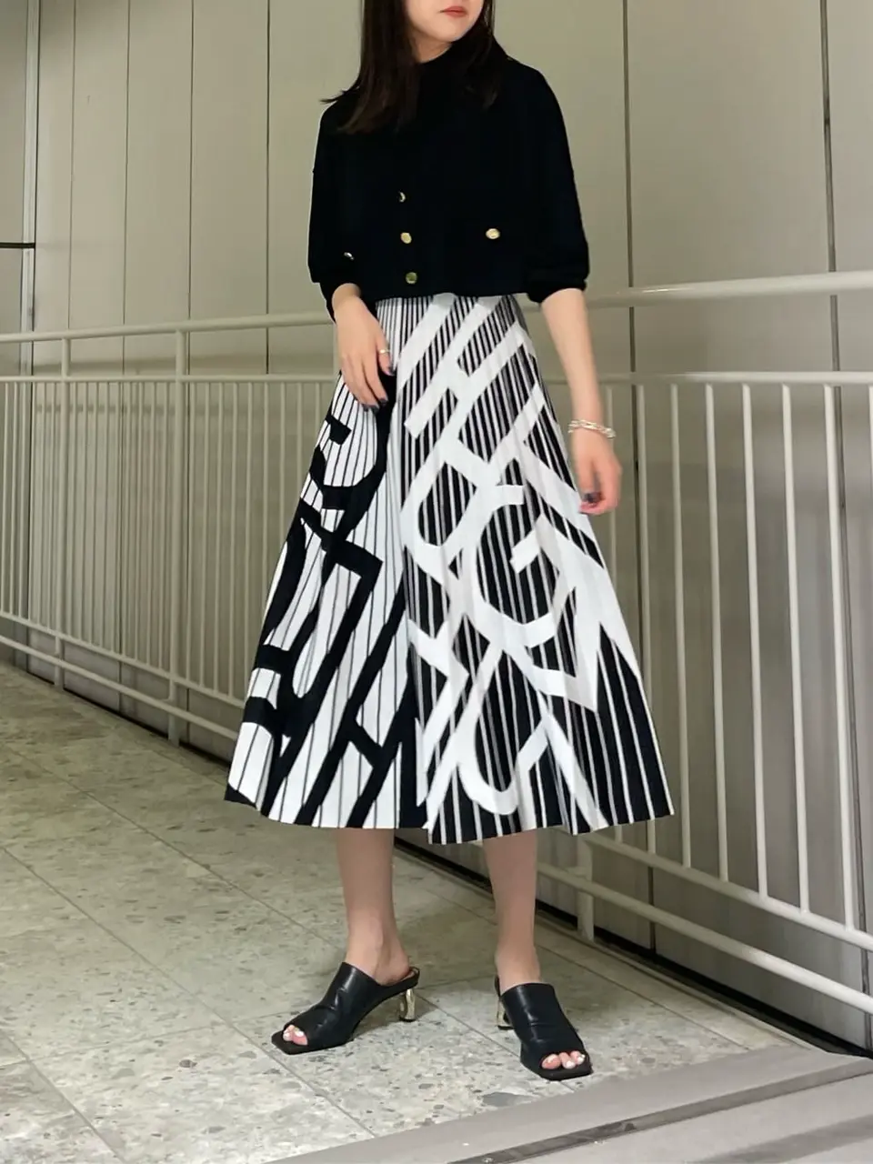 GRACE CONTINENTAL 伊藤　静華 コーディネート画像