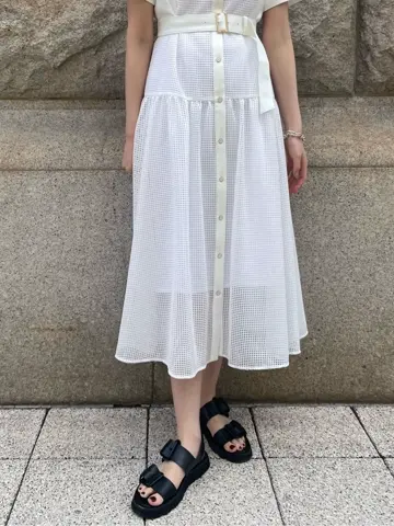 GRACE CONTINENTAL 伊藤　静華 コーディネート画像