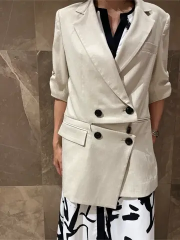 GRACE CONTINENTAL 穐山　香織 コーディネート画像