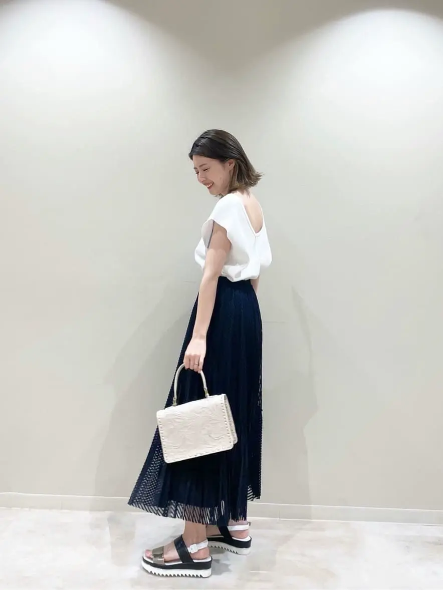 GRACE CONTINENTAL minami コーディネート画像