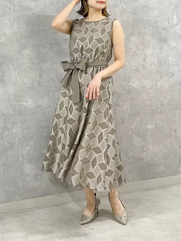 GRACE CONTINENTAL SAYUMI Nagashima コーディネート画像