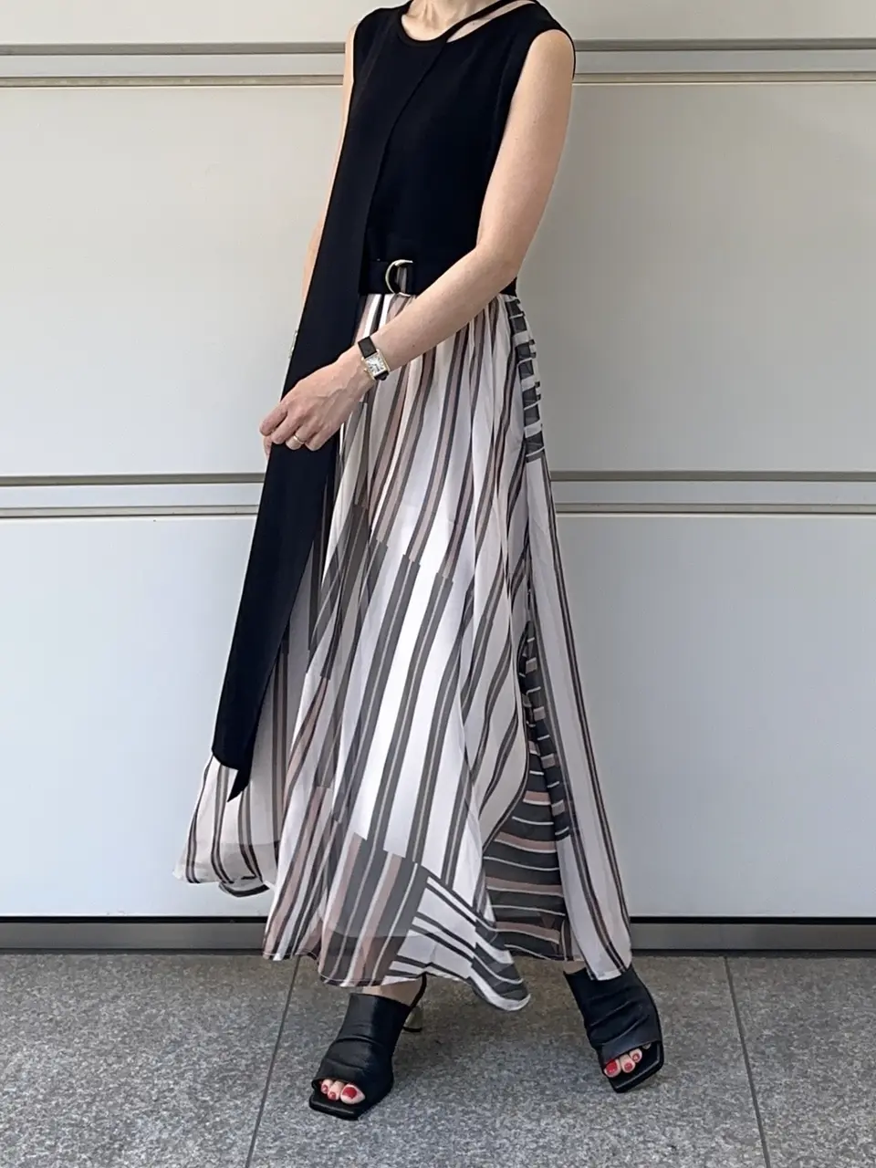 GRACE CONTINENTAL 尾田亜沙美 コーディネート画像