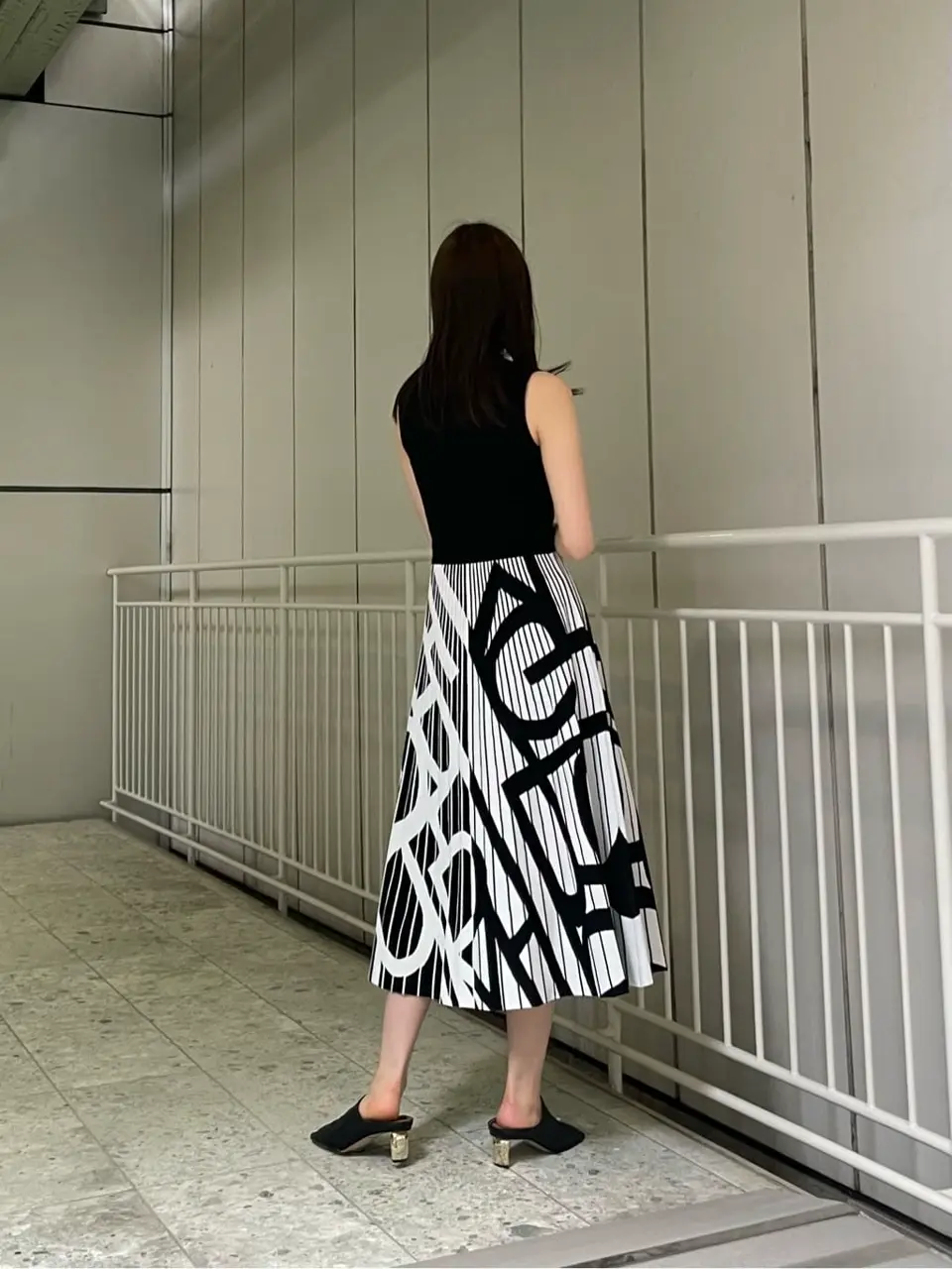 GRACE CONTINENTAL 伊藤　静華 コーディネート画像