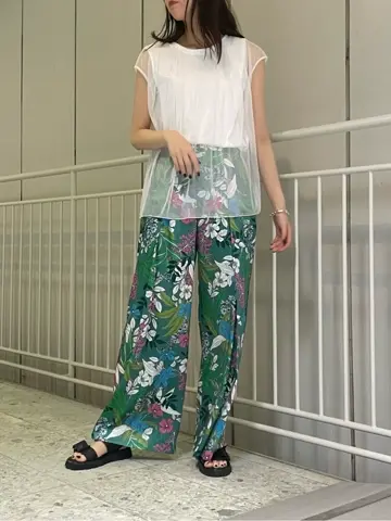 GRACE CONTINENTAL 伊藤　静華 コーディネート画像