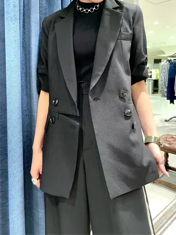 GRACE CONTINENTAL yoshi コーディネート画像