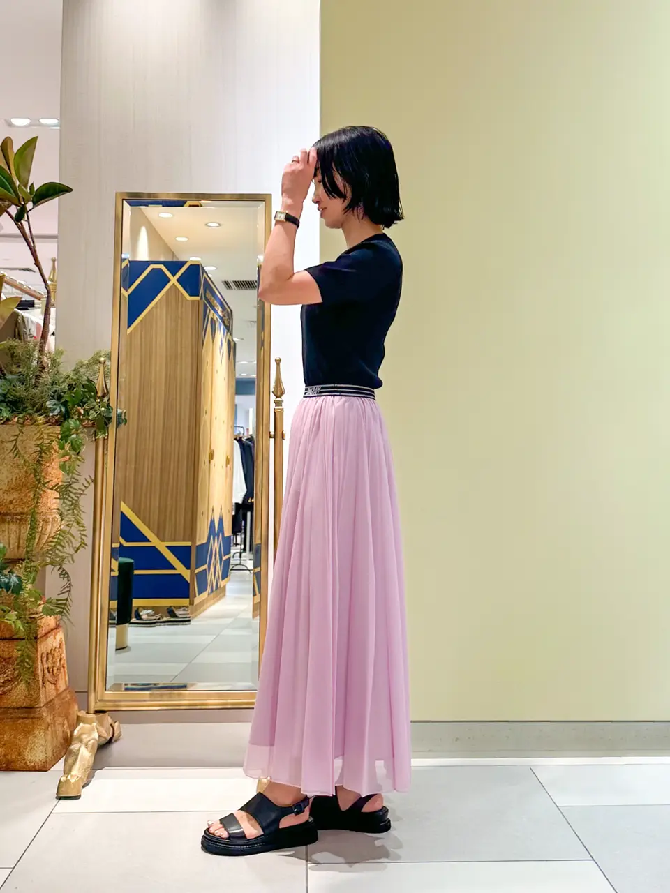 GRACE CONTINENTAL 尾田亜沙美 コーディネート画像