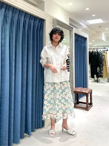 GRACE CONTINENTAL yoshi コーディネート画像