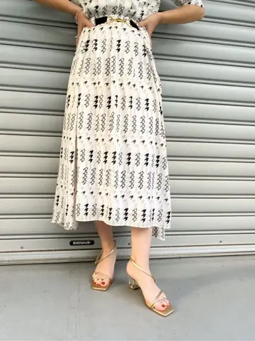 GRACE CONTINENTAL 古川温子 コーディネート画像