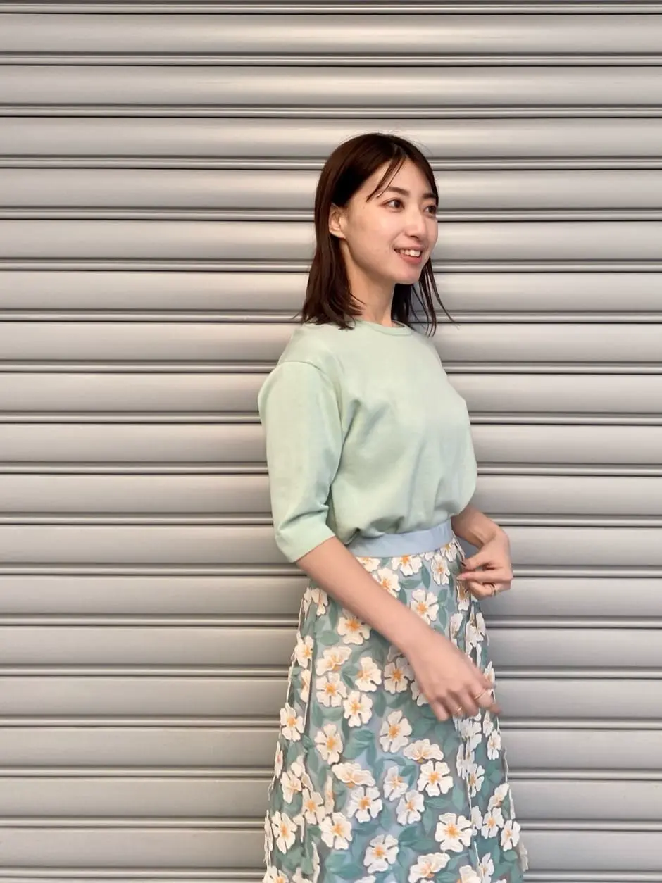 GRACE CONTINENTAL 青木育日 コーディネート画像