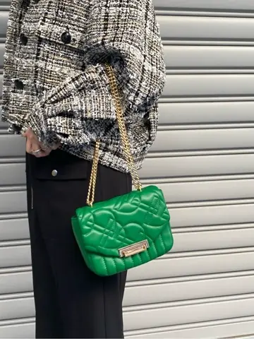 GRACE CONTINENTAL 青木育日 コーディネート画像