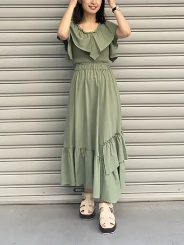 GRACE CONTINENTAL 青木育日 コーディネート画像