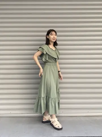 GRACE CONTINENTAL 青木育日 コーディネート画像