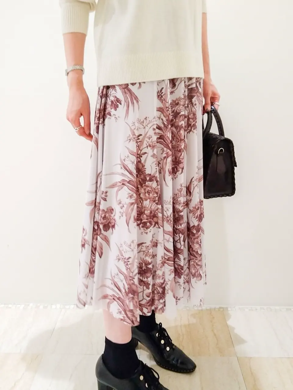 GRACE CONTINENTAL 今野　志保 コーディネート画像