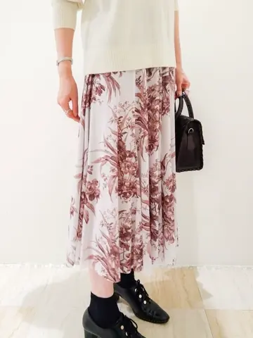 GRACE CONTINENTAL 今野　志保 コーディネート画像