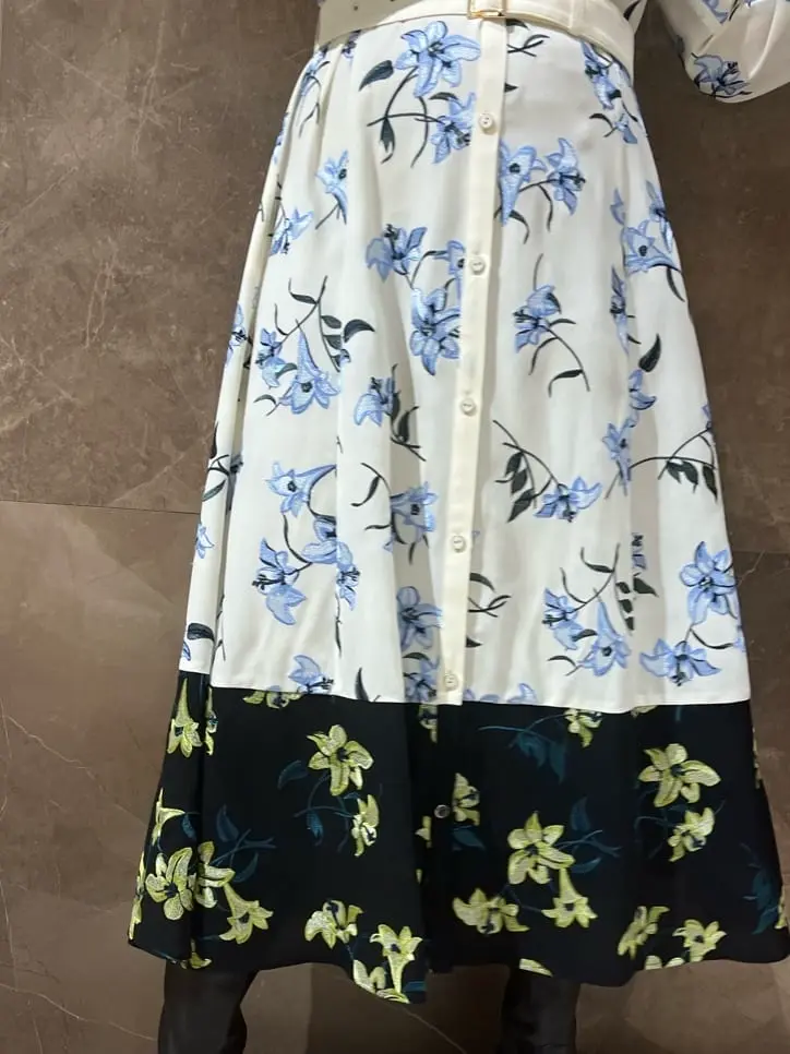 GRACE CONTINENTAL 穐山　香織 コーディネート画像