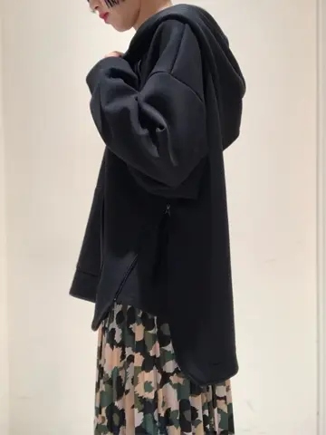 GRACE CONTINENTAL 尾田亜沙美 コーディネート画像