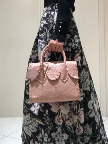 GRACE CONTINENTAL 尾田亜沙美 コーディネート画像