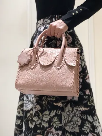 GRACE CONTINENTAL 尾田亜沙美 コーディネート画像