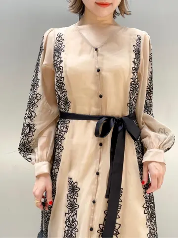 GRACE CONTINENTAL SAYUMI Nagashima コーディネート画像