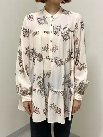 GRACE CONTINENTAL Abe コーディネート画像