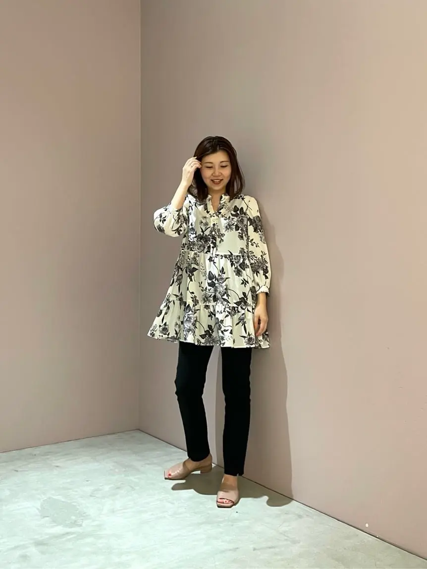 GRACE CONTINENTAL 佐藤　優里香 コーディネート画像